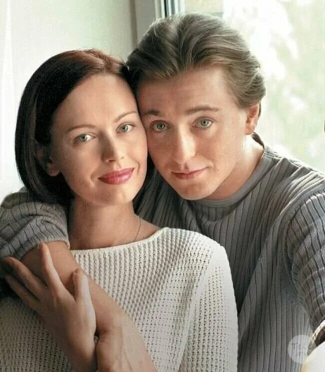 Том круз жена. Сергей безруков и ирина безрукова дети. Муж вилковой илья любимов. Илья любимов и вилкова. Муж ксении алферовой егор бероев.