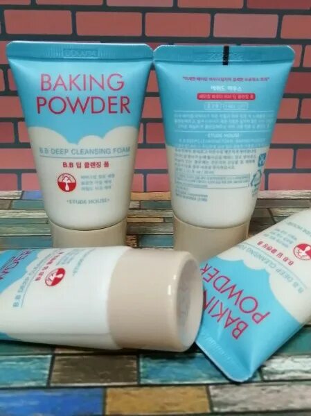 Baking powder deep cleansing foam. Etude House Baking Powder. Пенка для умывания Этюд Хаус с содой. Baking Powder BB Deep Cleansing Foam million.