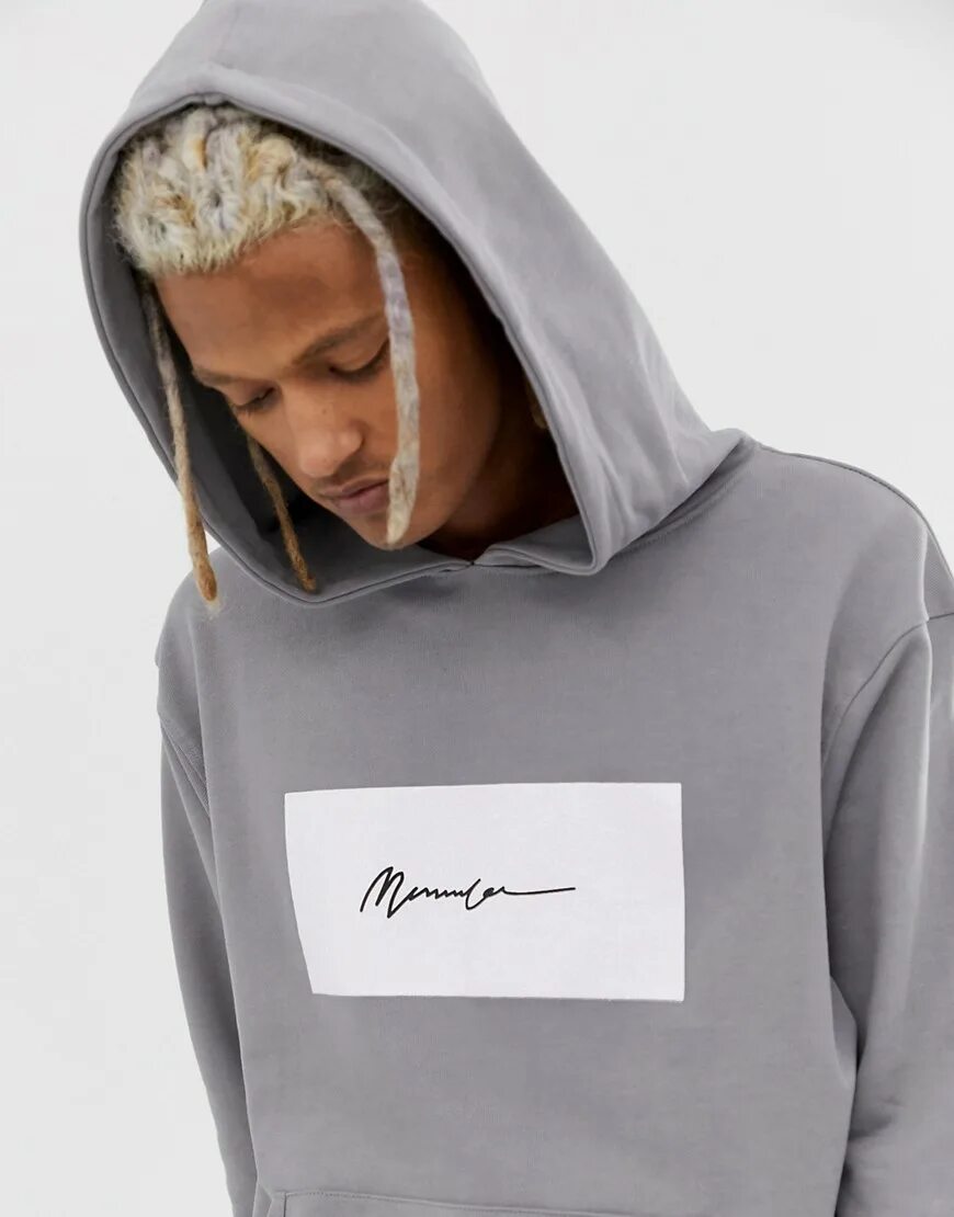 Tommy jeans худи красное. худи с капюшоном. худи k1x. человек в худи. Jnco в россии.