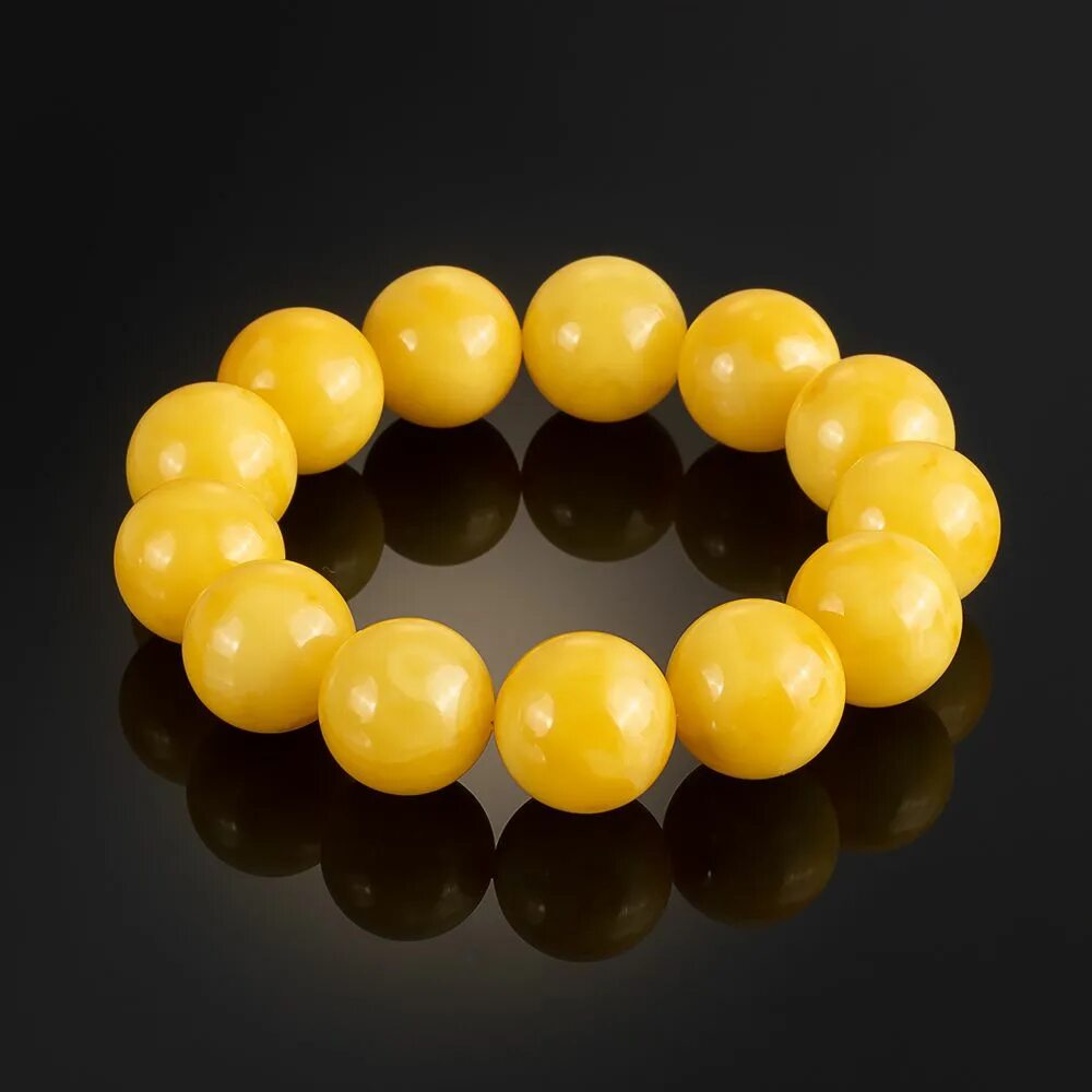 Браслет из янтаря. Янтарь камень белый. Бусы из медового янтаря натуральные. Браслет янтарь медовый. Янтарь белый королевский.