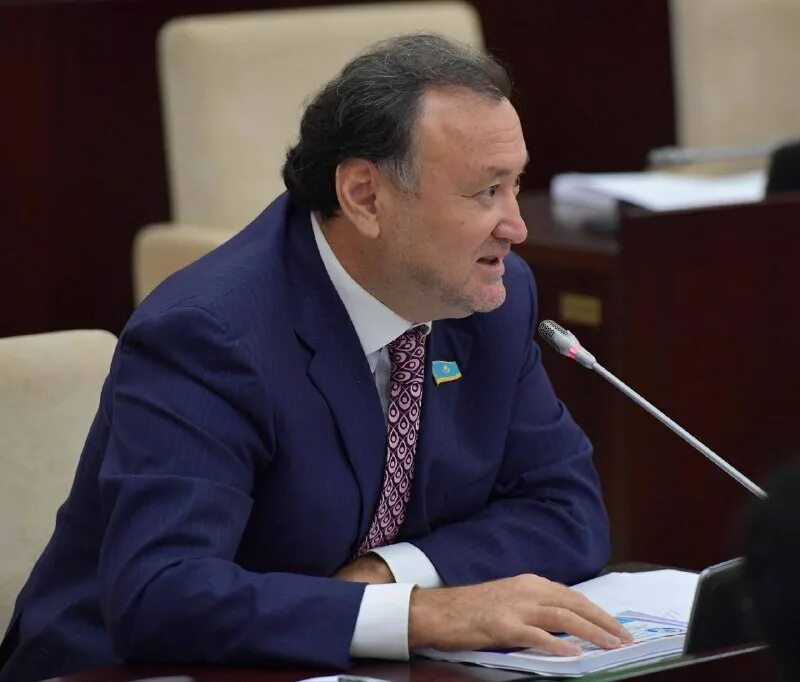 Хабиров радий предложил utv. Афанасов михаил александрович. Сенатор макконел фото. Голов сенатор. Голов геннадий иванович.