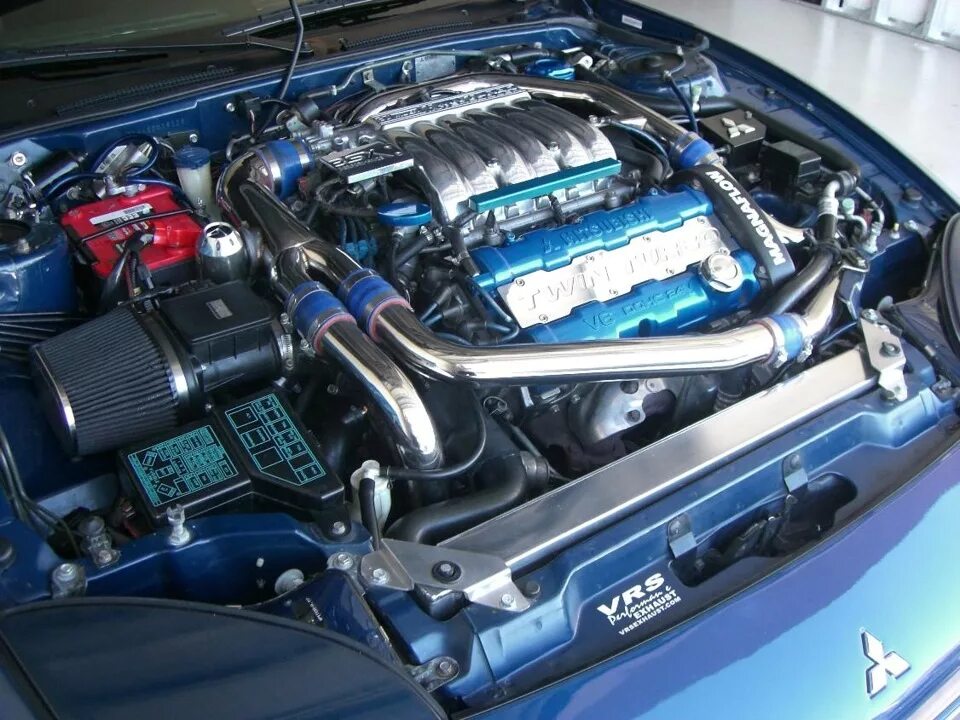 3 звук мотора. Митсубиси 3000gt мотор. Mitsubishi 3000gt engine. Mitsubishi 3000gt двигатель. Mitsubishi 3000 gt подкапотка.