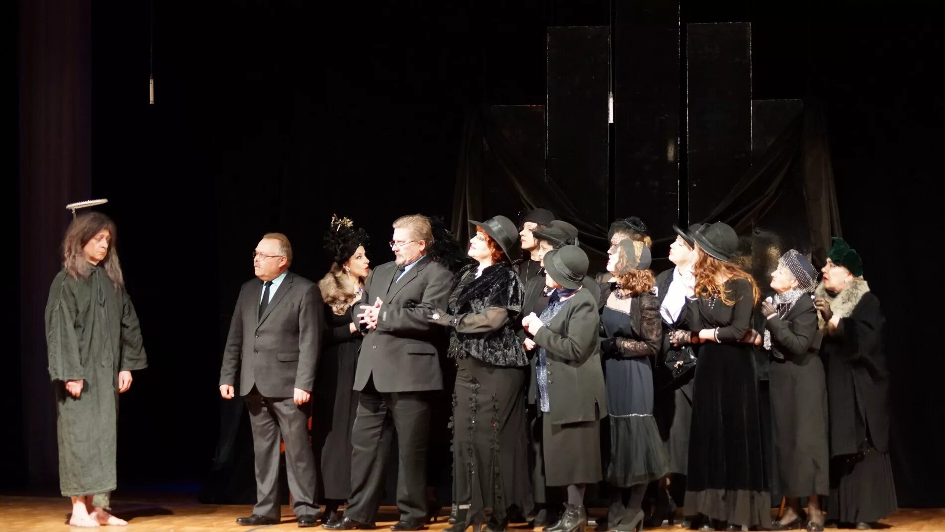 Метерлинк чудо святого антония спектакль. Чудо святого антония пьеса. Чудо святого антония современник. Метерлинк чудо святого антония спектакль. Чудо святого антония театр вахтангова.