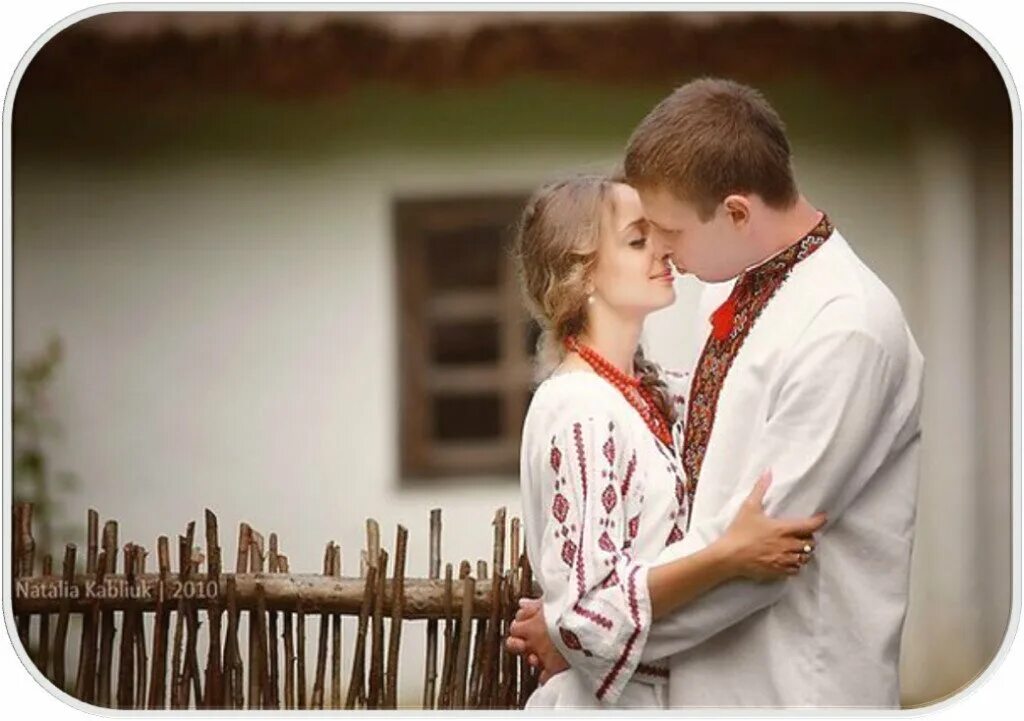 Взаимоотношение мужчины и женщины. Любовный треугольник сток фото. Жена изменяет с подростком. Мужчина и женщина любовь. Любовный треугольник по обоюдному согласию.