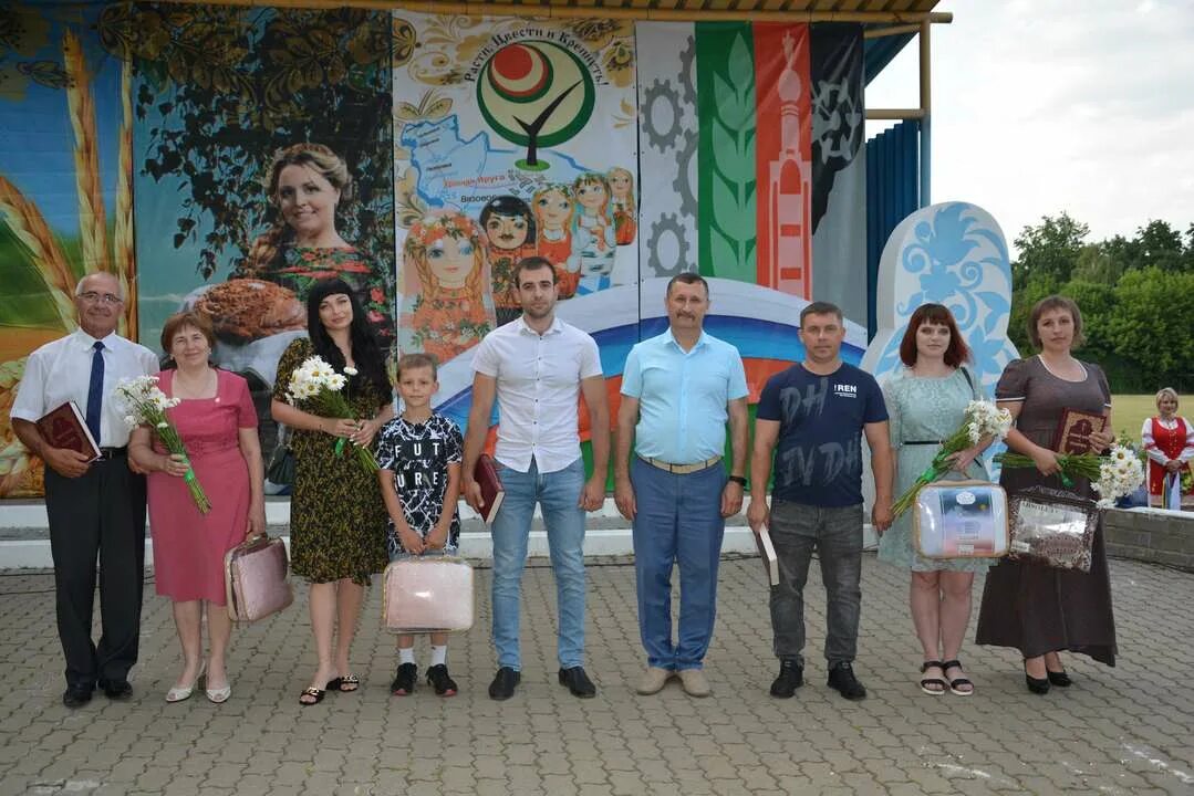 Погода в красной яруге рп5. Красная Яруга. Красная Яруга Белгородская. Детский сад красная Яруга 2018 год. ФОК Краснояружский красная Яруга.