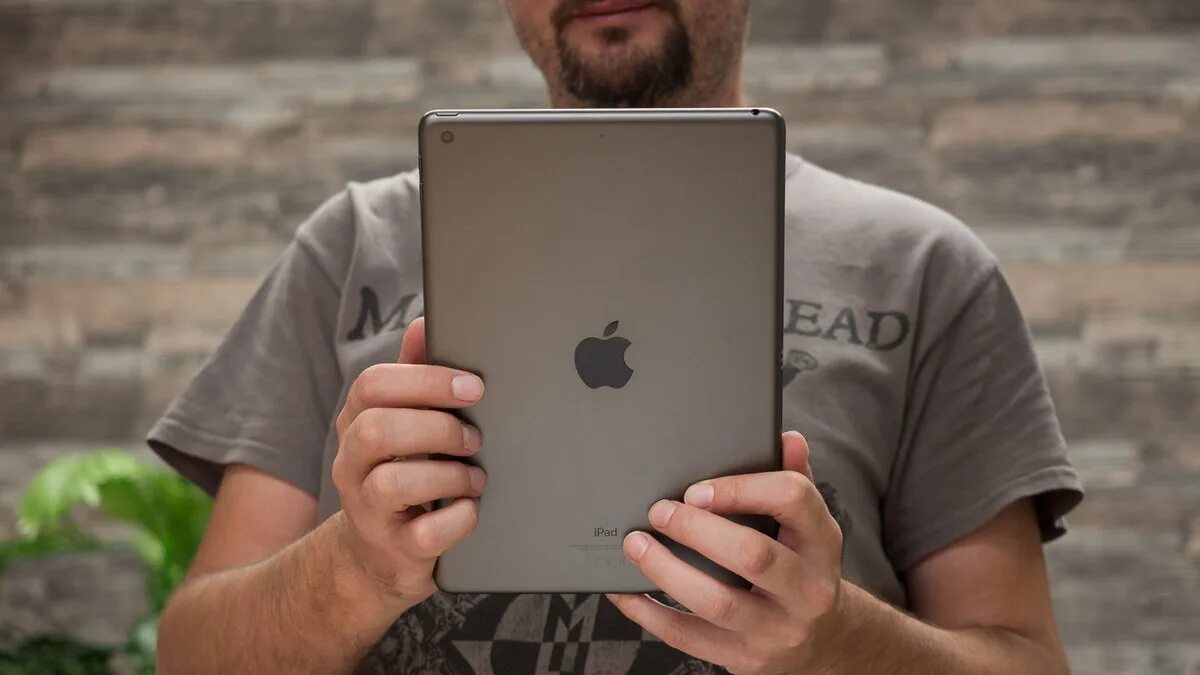 Айпад 8 9. Apple IPAD Mini 2021 Apple. IPAD Mini 8. IPAD Pro 2021 и IPAD Mini. Планшет Apple IPAD Mini 2021.