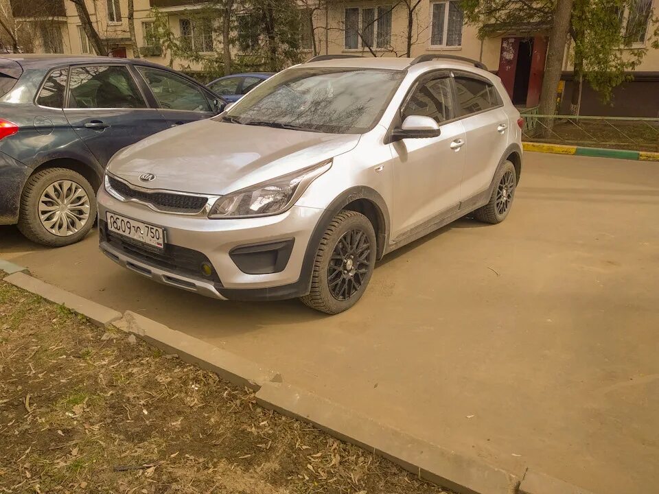 Литые диски на х лайн. X'Trike x-125 Kia Rio. X'Trike x-125 на Солярис. X`Trike x-125 Solaris 2. Kia x-line диски x’Trike.