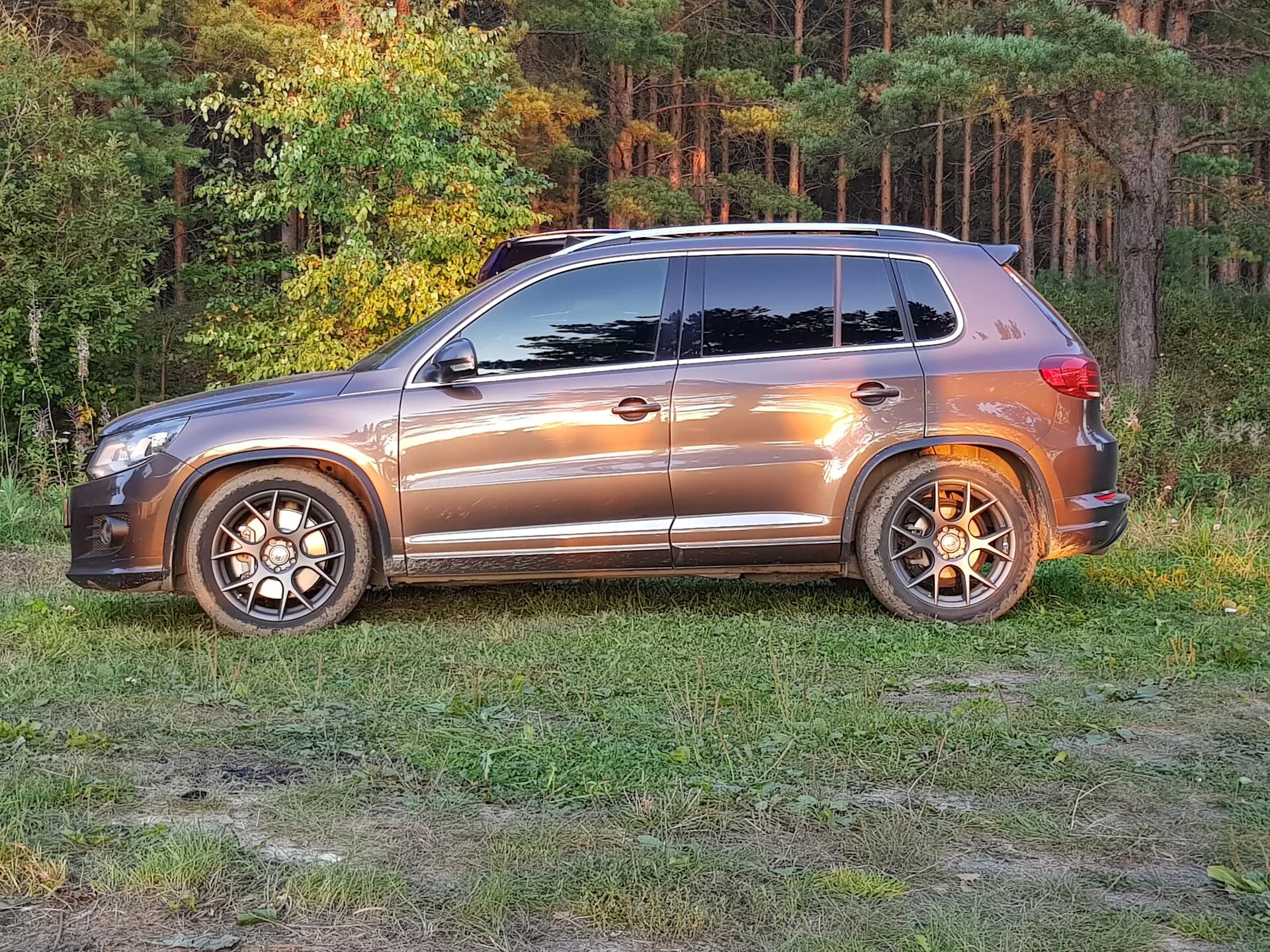 Тигуан 1 рестайлинг тюнинг фото Установка всего накопленного, в стиле R-Line! Volkswagen Tiguan (1G), 2 л, 201