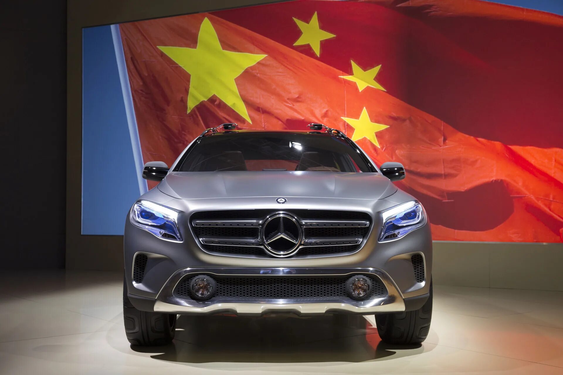 Мерседес китайской сборки. Mercedes Benz China. Китайский Мерседес Бенц. BAIC Mercedes Benz. Mercedes Benz Geely.