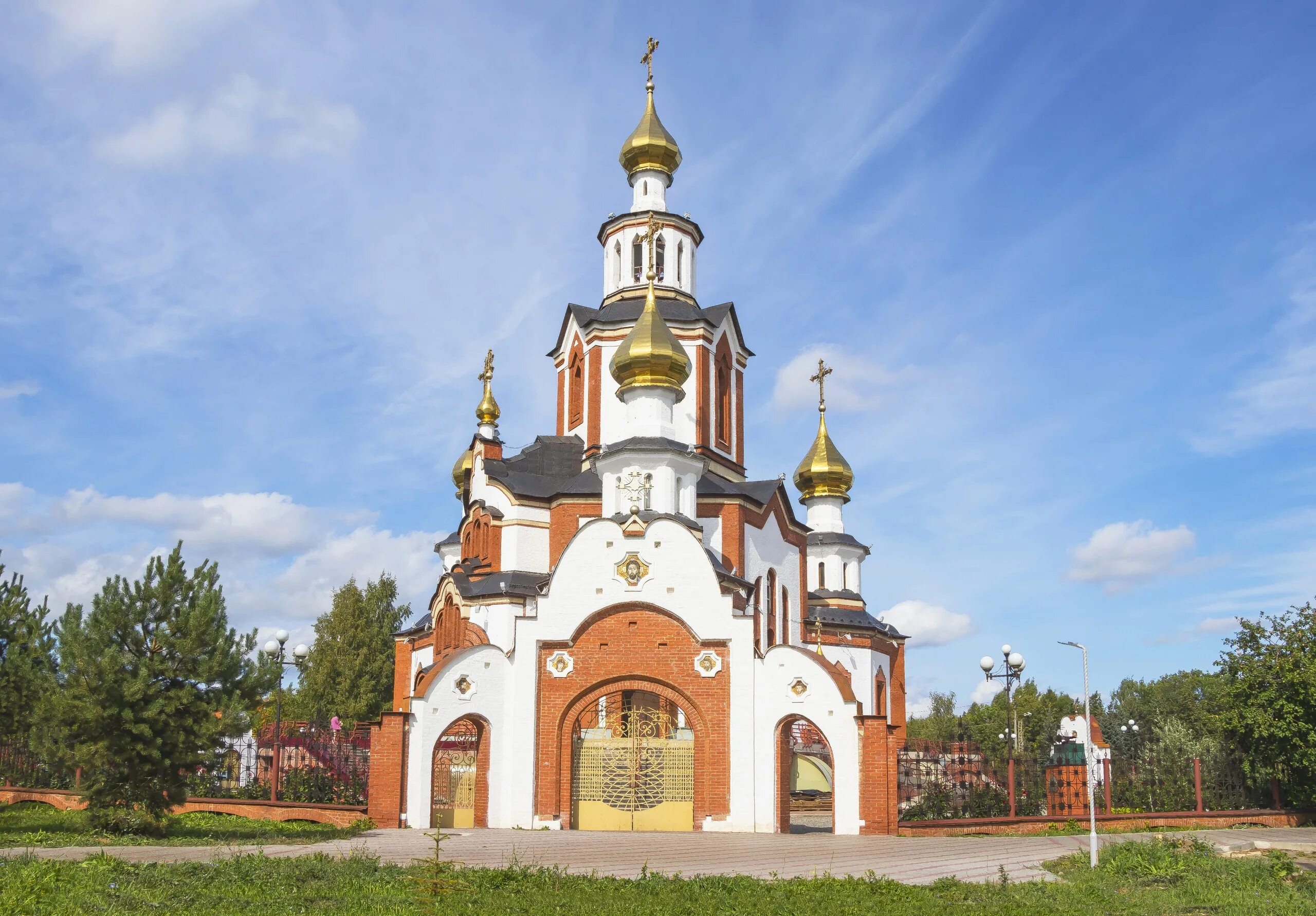 Киров. Спасский собор казань. Церкви кирова адреса. Свято-серафимовскому храму г. Казанская 50 киров.