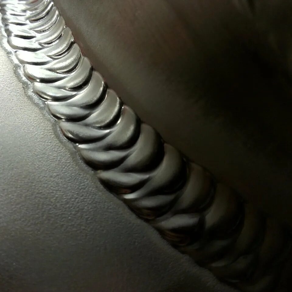 Сварные швы полуавтоматом. Сварной шов полуавтоматом. Сварной шов полуавтоматом. Сварные швы полуавтоматом. Сварка толстолистового металла полуавтоматом.