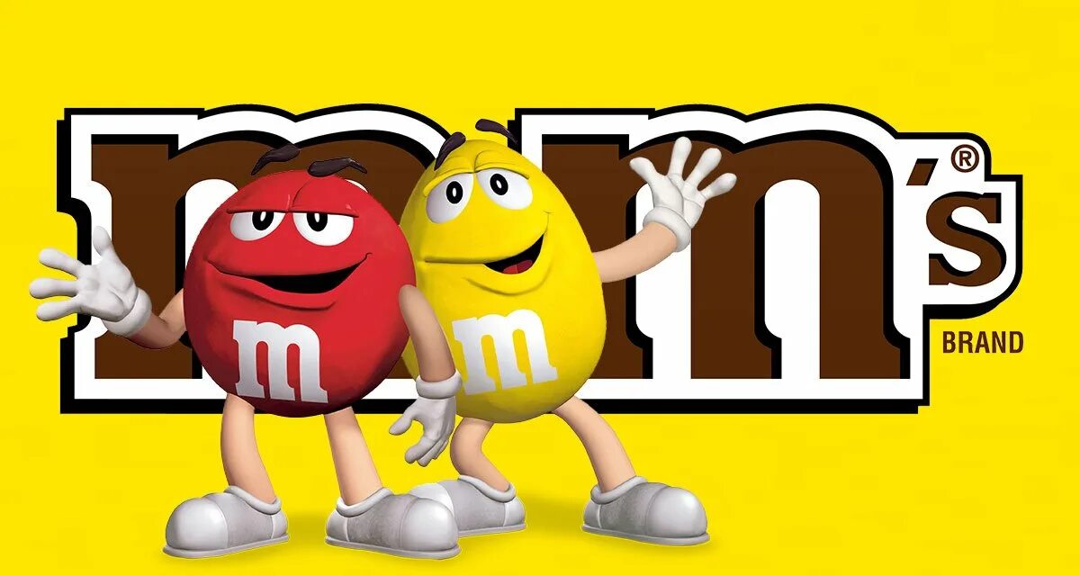 Персонажи эм энд эмс. M&m упаковка. M m's персонажи. Драже m&ms с арахисом 45 гр. M m's красный и желтый.