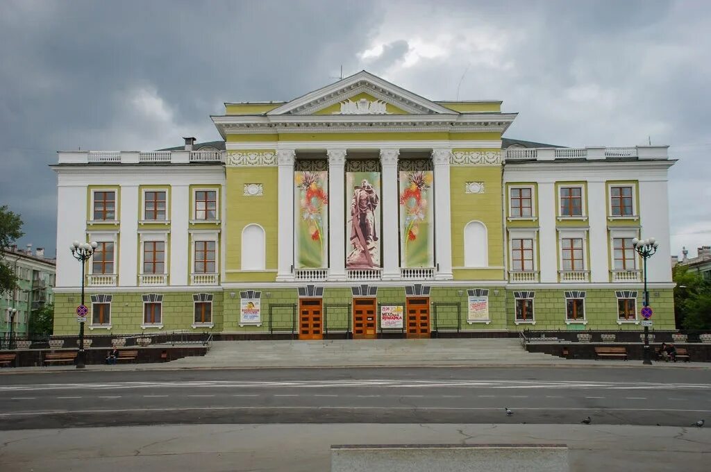 Дворец культуры Маяк Озерск. ДК Маяк Озерск Челябинская область. Здание Маяк Озерск. Город Озерск ДК. Дк маяк сайт