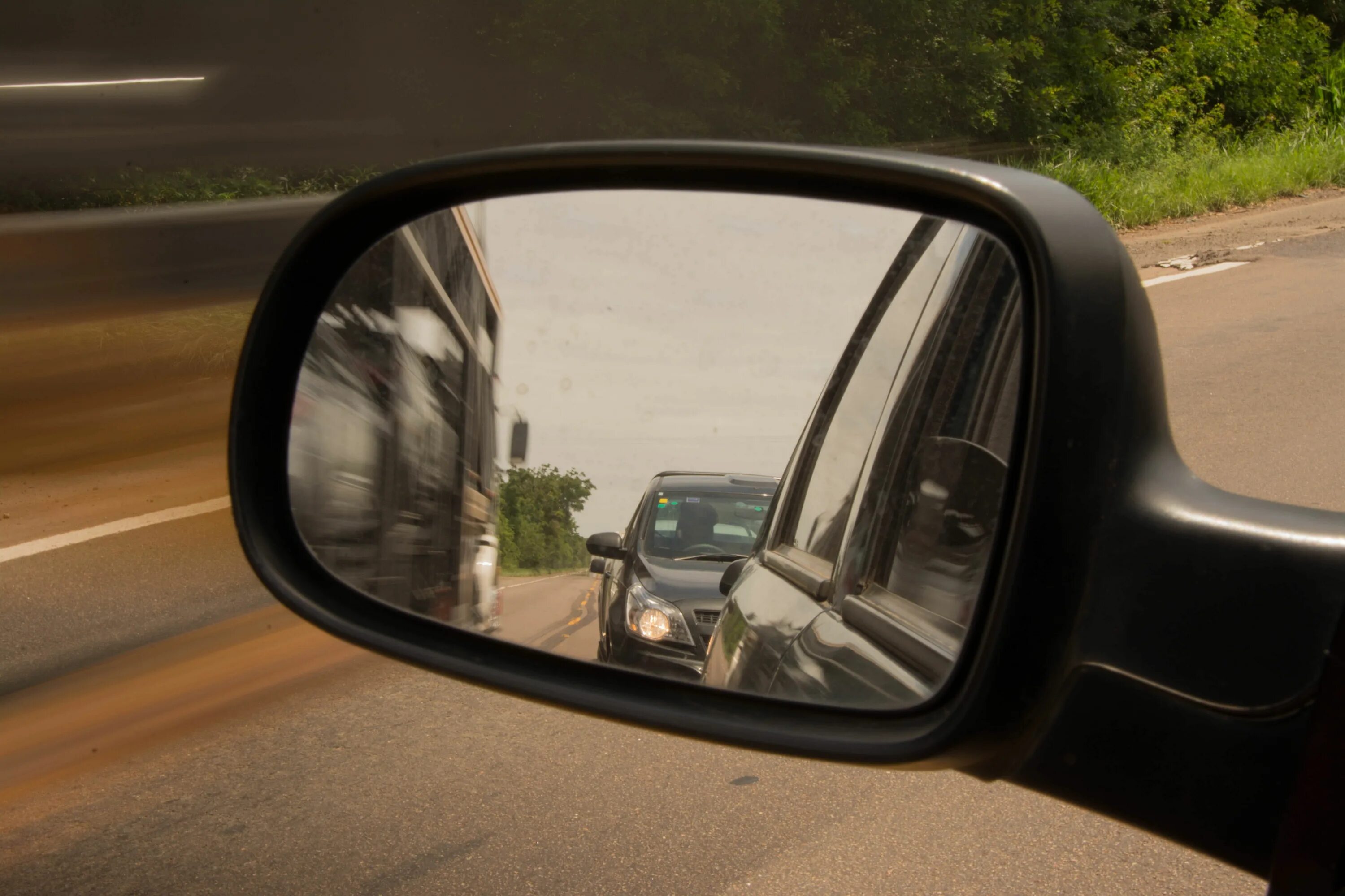 With mirror view. Боковое зеркало автомобиля. Зеркало автомобильное боковое. Зеркало в машине.