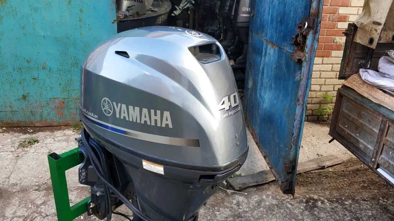 Двигатель Лодочный Yamaha 40. Ямаха с40. Старый Лодочный мотор Ямаха 20 ВМК 2х тактный. Лодочный мотор с гидроподъемом 30. Куплю лодочный мотор 40 бу