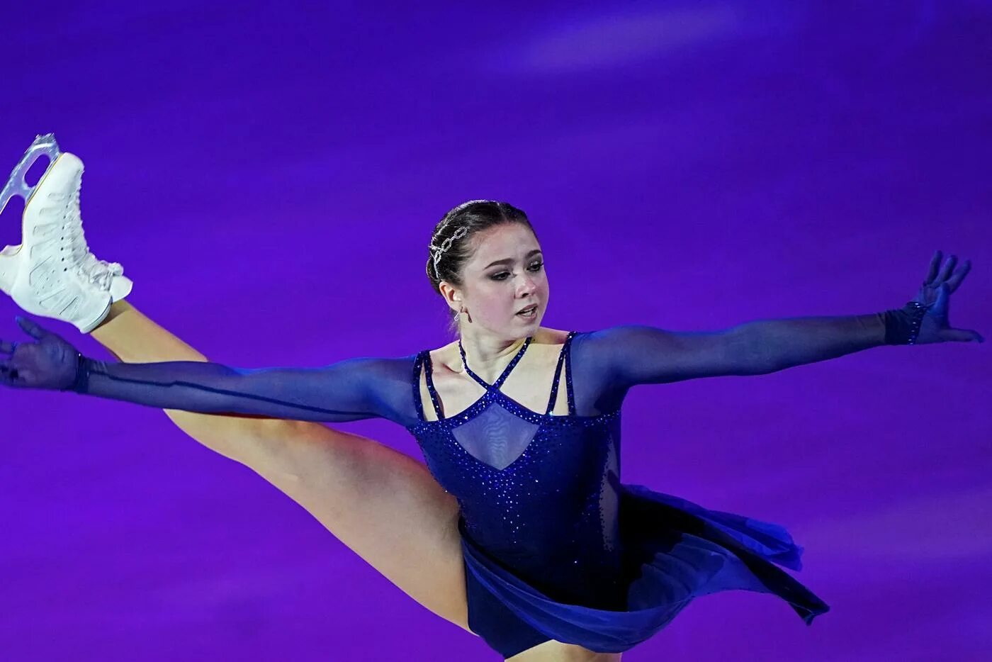 Валиева 3. Камила валиева фигуристка. камила валиева 2025. валиева 2025. камила валиева фигурное катание 2025.