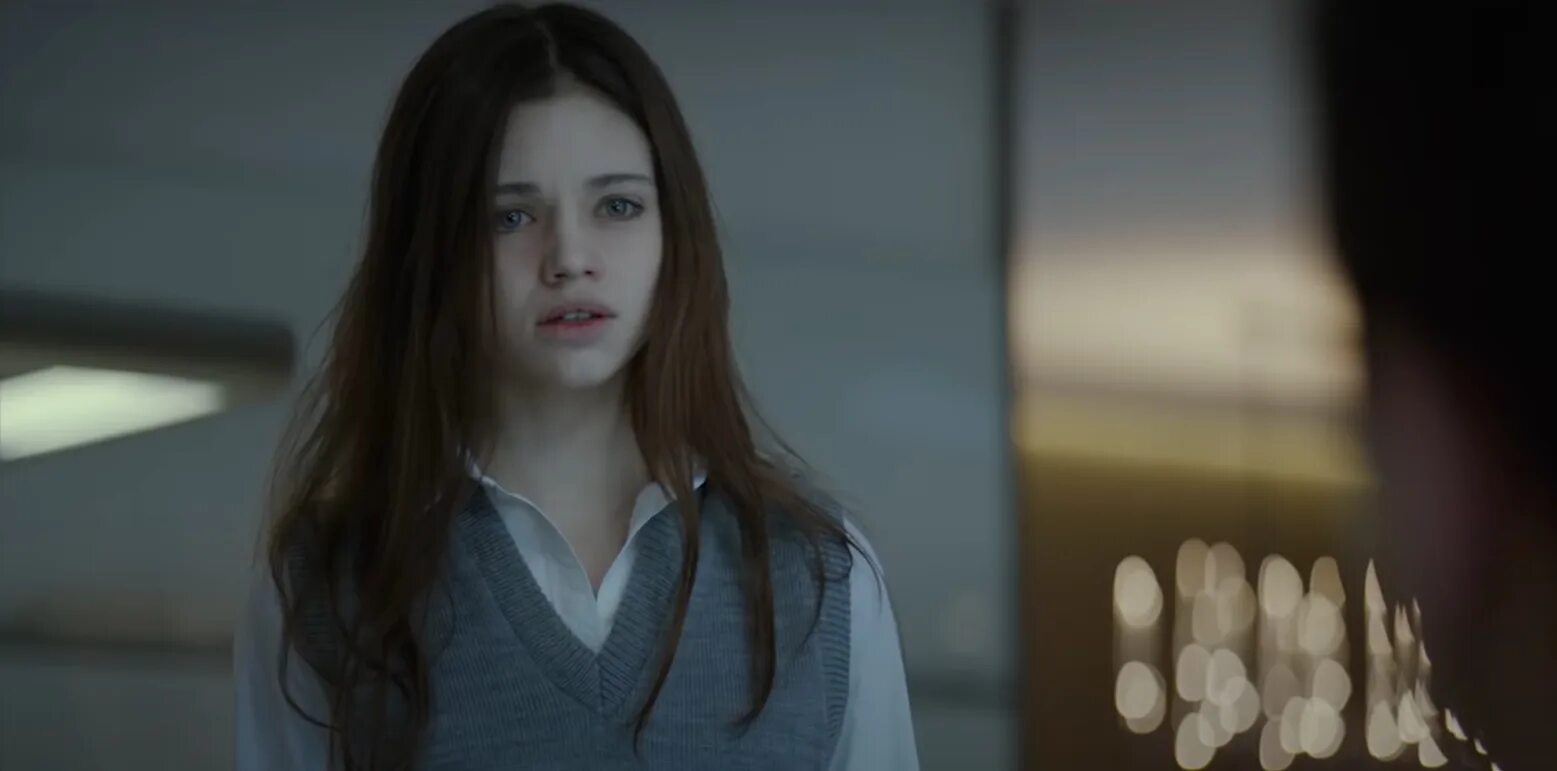 I can look away. Тёмное зеркало фильм 2018 мария. Индиа айсли темное зеркало. I can look away. Look for фразовый глагол.