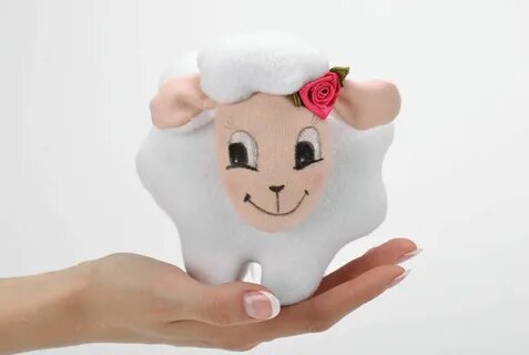 Елочная игрушка барашек