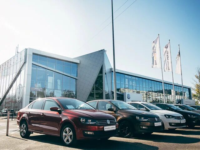 Фольксваген сити. Аксель сити якорная. Аксель сити юг тельмана. Фольксваген аксель. Бухоро автосалон фольксваген.