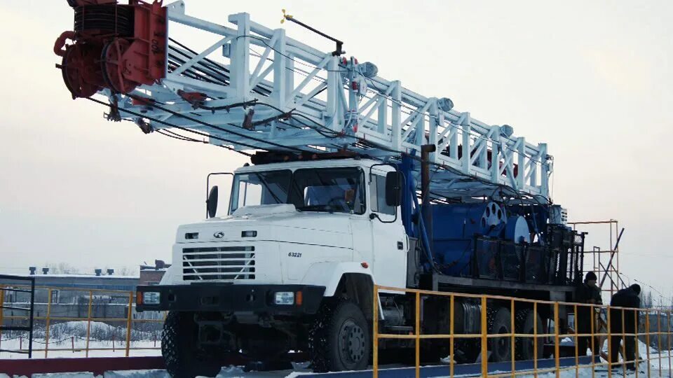 Подъемный агрегат упа 60а. Краз апр 80. Камаз апрс 60/80. Апр-80 елаз. Краз апр 80.