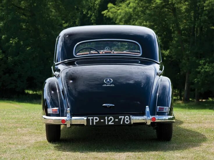 Mercedes 1951. Mercedes-Benz 220 (w187). Mercedes-Benz 220 w187 (1951). Мерседес 220 w187. Мерседес Бенц w 187.