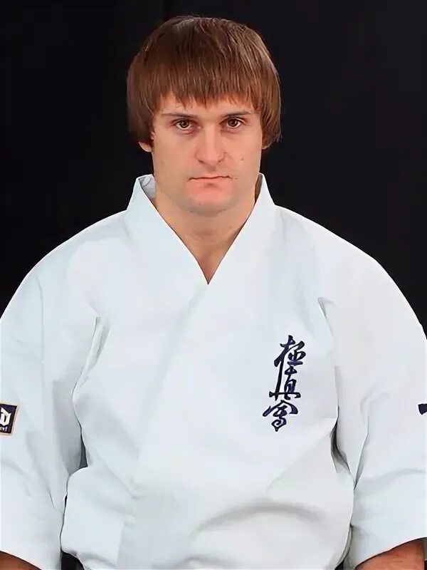 Александр еременко кекусинкай. Александр евгеньевич ерёменко. Ерёменко александр каратэ. Ерёменко александр каратэ. Еременко каратэ.