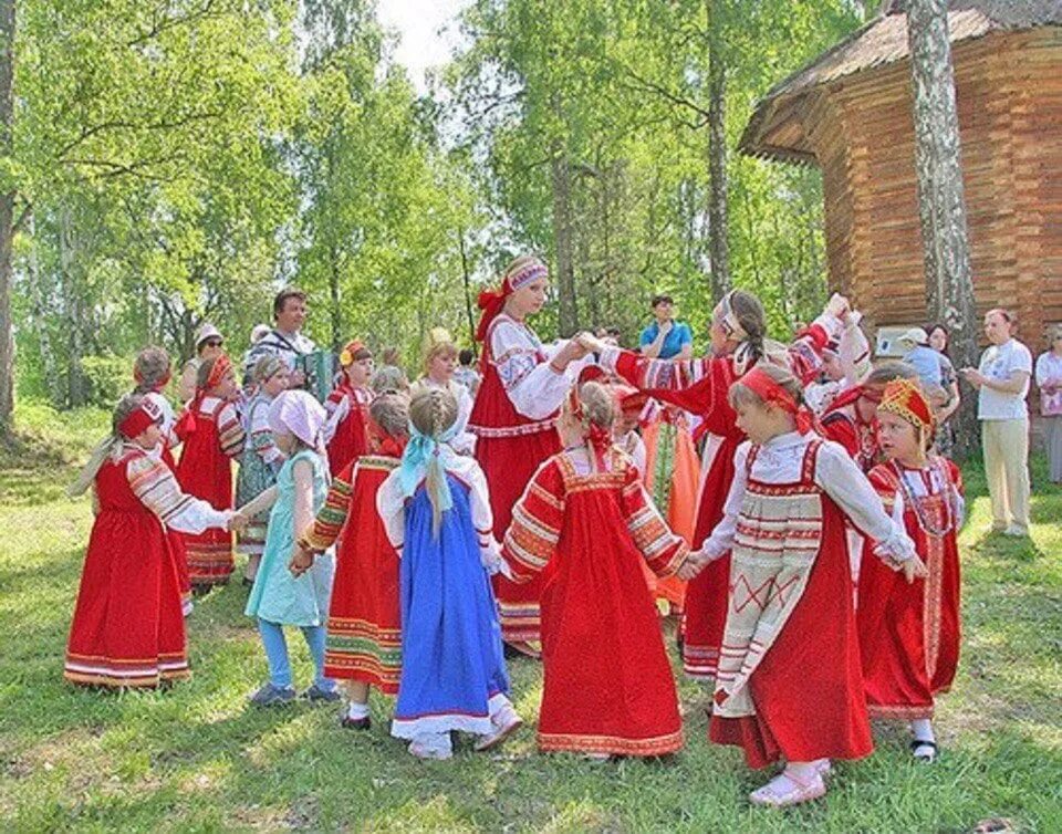 3 традиционных русских игр. Хоровод. Фольклорный праздник. Русский народный хоровод. Игровой хоровод.