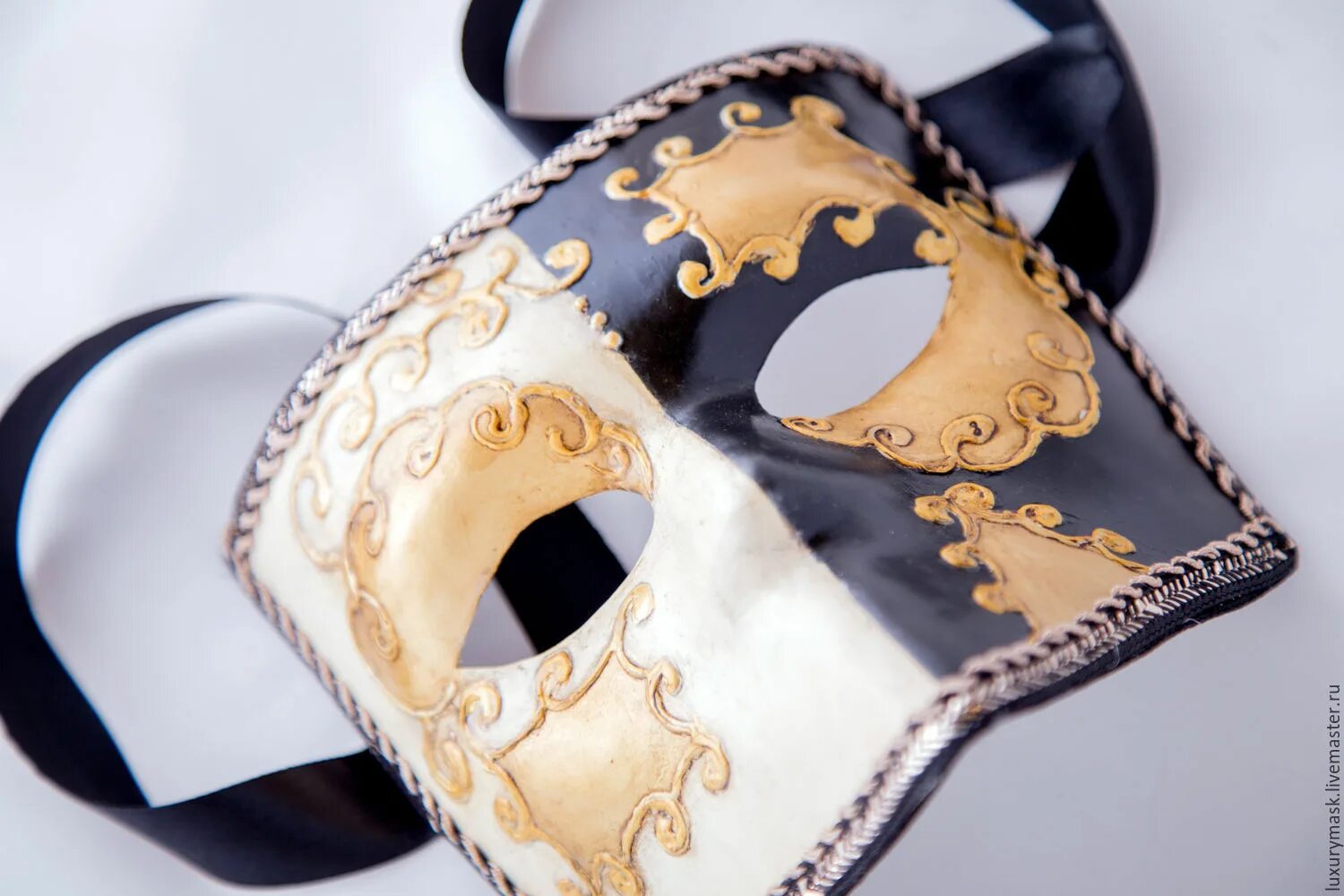 Венецианская маска Баута. Венецианский карнавал Баута. Венецианский карнавал маска Баута. Маска Баута классическая.