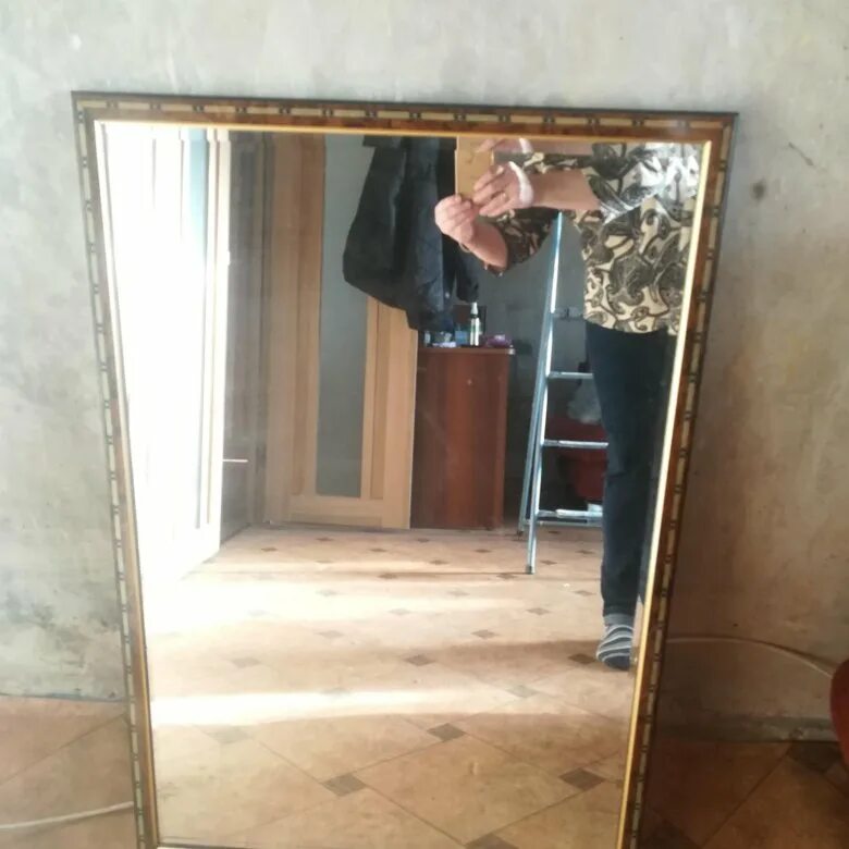 Объявления о продаже зеркал. Продажа зеркал. Зеркало авиты. Продам зеркало. Литье зеркал.