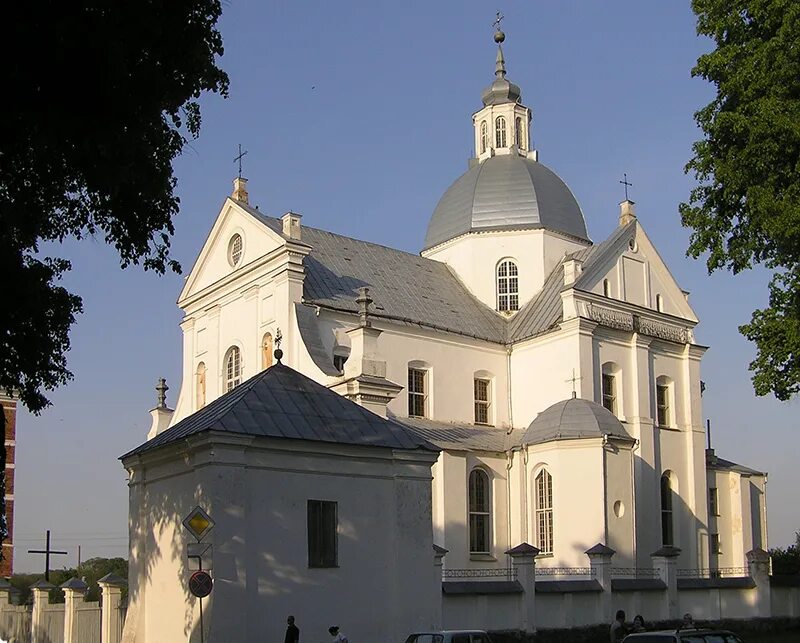 костел божьего. костел божьего тела в несвиже. касцел радивилов в несвиже фасад. несвиж костел иезуитов. костел божьего.