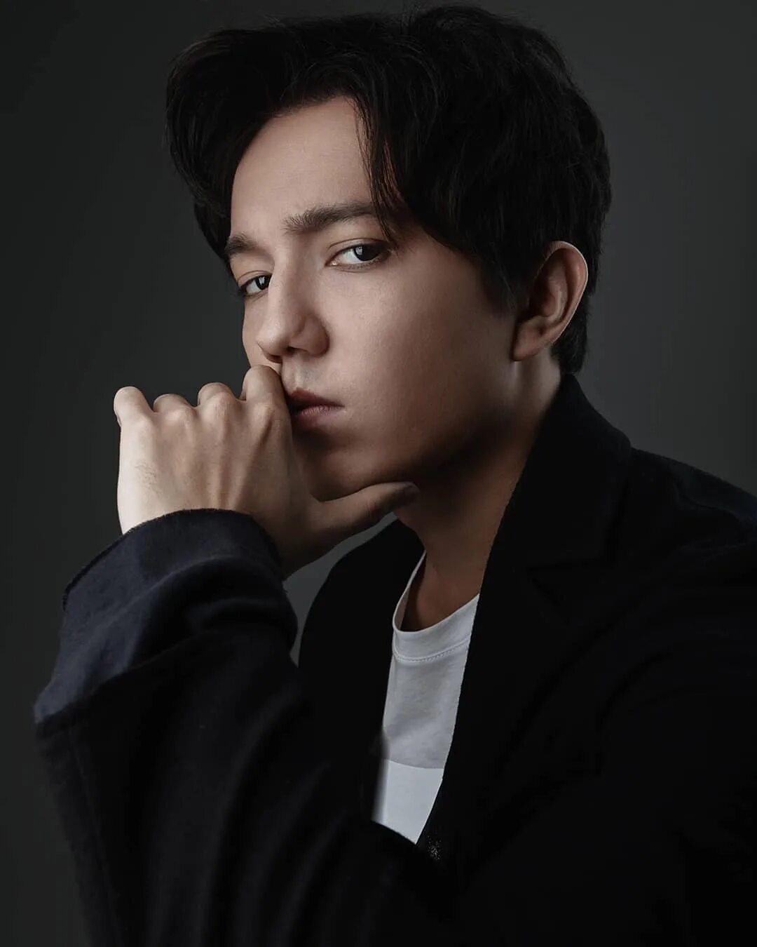 Димаш кубики. Димаш певец. Димаш кудайберген фото. Димаш кудайбергенов 2020. Димаш певец.