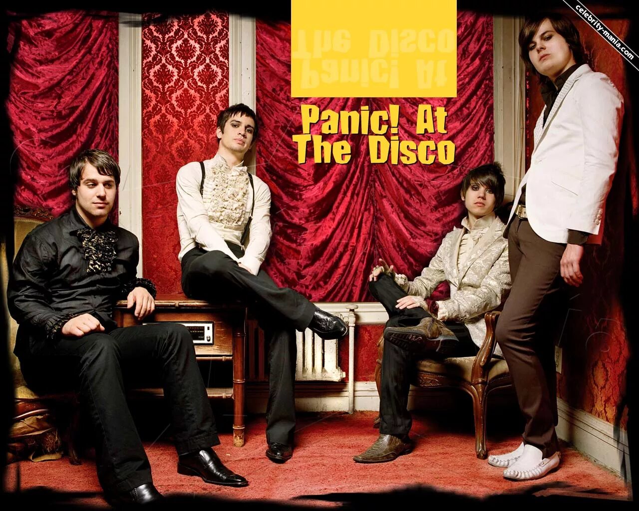 Зе паник. Группа Panic! At the Disco. Panic at the Disco 2004. Panic at the Disco 2007. Panic at the Disco участники.