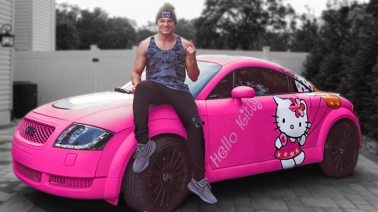 Hello my car. Hello kitty машина. розовая машина с хеллоу китти. мерседес розовый с хеллоу китти. helo kity на машину.