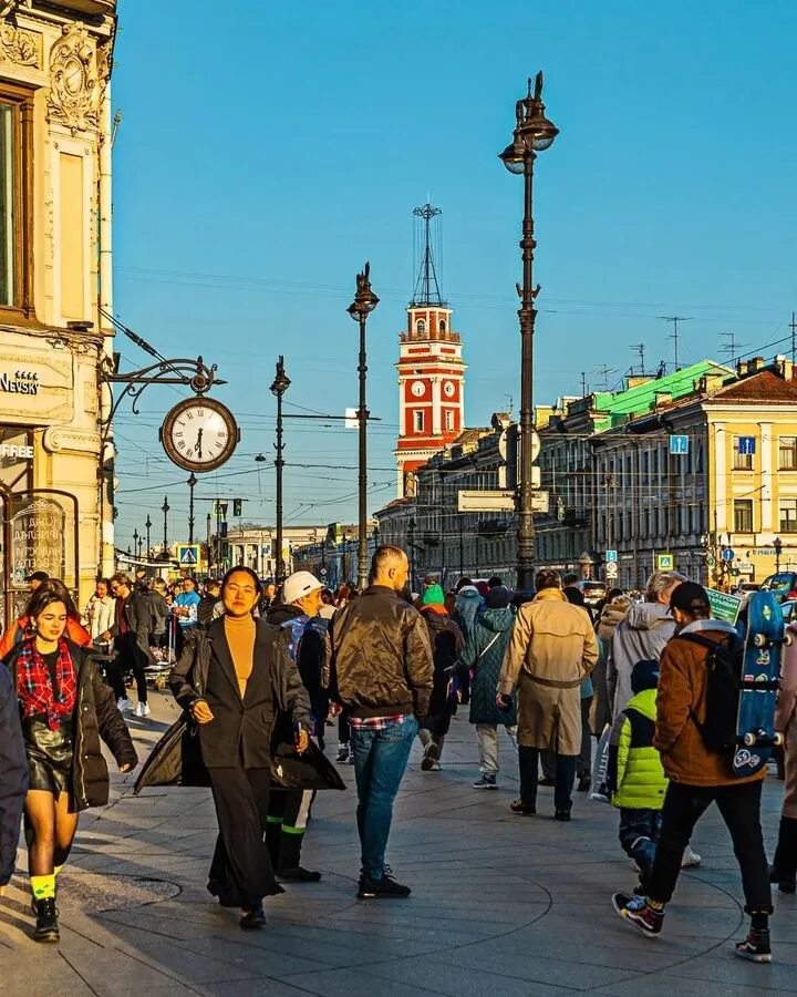 Спб 2015. Фото Невского проспекта в Санкт-Петербурге 2023.