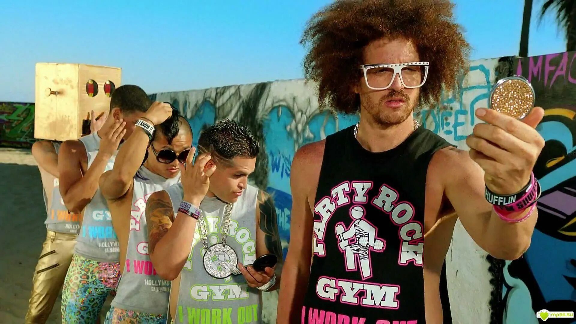 Лмфао группа. LMFAO 2011. Солист группы LMFAO. Группа LMFAO Redfoo.