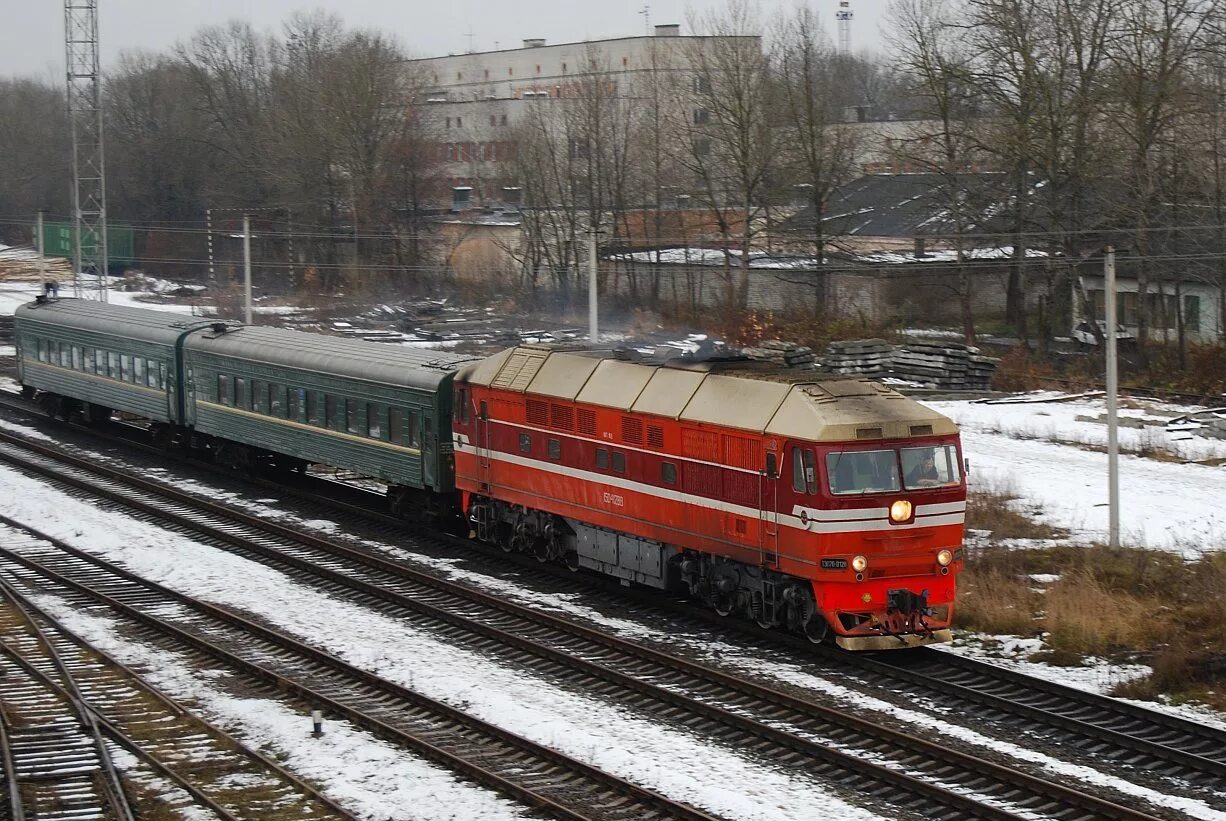 Обозерская онега. Архангельск Няндома поезд. Пригородный поезд Архангельск Обозерская с Исакогорки. Пригородный поезд Архангельск Брусеница. Исакогорка Архангельск поезд.