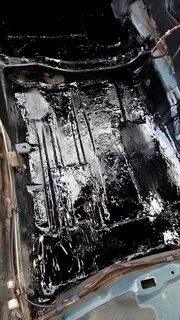Пушечное сало на днище автомобиля