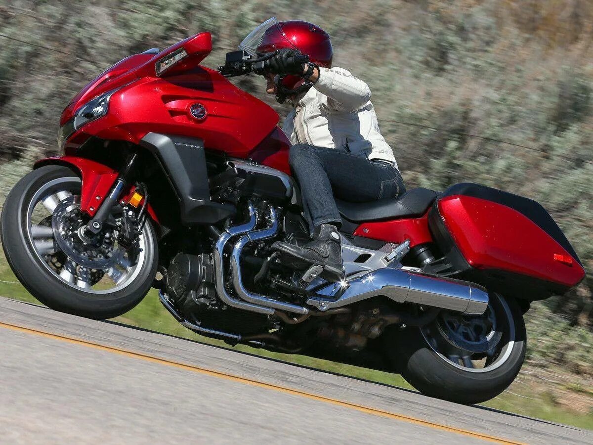 Honda gl1300. Ctx 1300. Ctx 1300. Ctx 1300. Honda ctx1300 подкрылок.