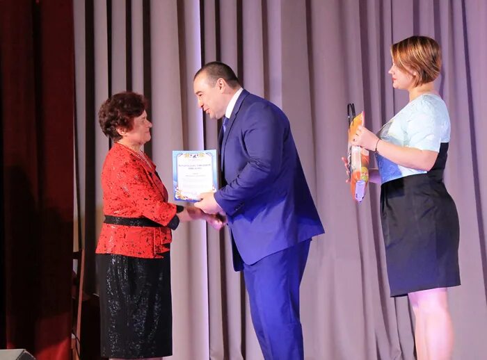 техникум еманжелинск 127 первомайский. еманжелинск население. спортивная школа еманжелинск работники. слет юных дарований. еманжелинск мулик.