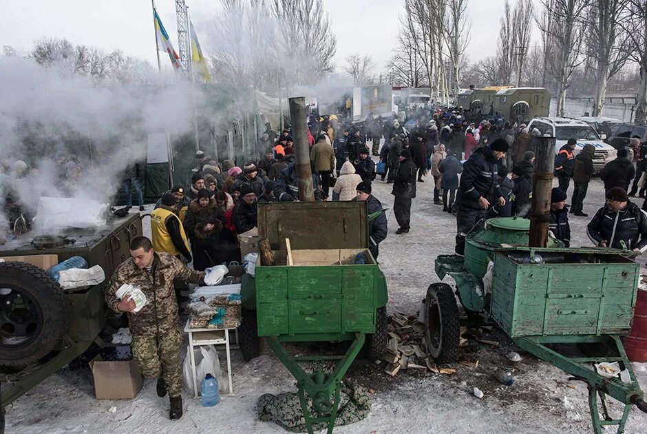 Авдеевка февраль. Авдеевка февраль. Авдеевка 2014. Авдеевка донецкая область. Авдеевка в 2014 году донецкая область.