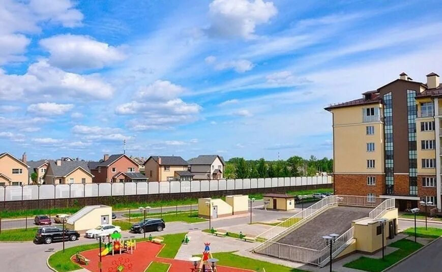 Квартира поселок новый. Посёлок вешки москва. Квартира поселок новый. Новостройки елизово камчатка. Красногорск московская жк новая опалиха.