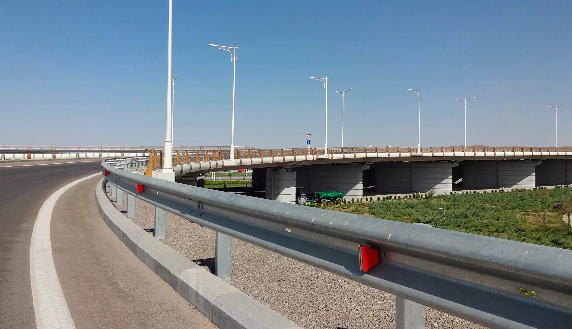 Барьерное ограждение 11до/190-0,75:3,0-1,25. Барьерное ограждение 11мо-1,1с/2,0-3n-400. Барьерное ограждение мо11-уз. 1с/2. Барьер дороги.