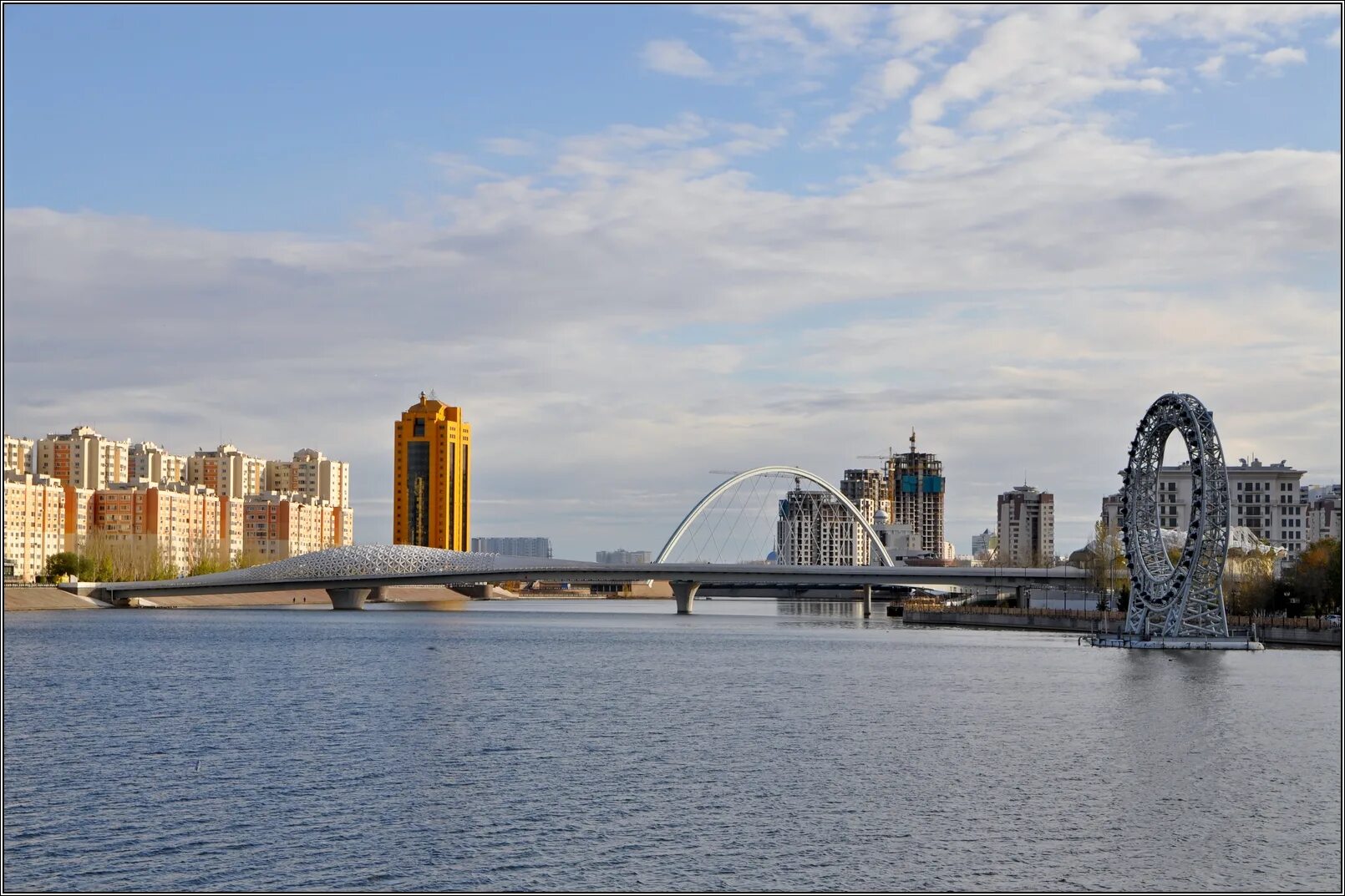 Атырау мост. Мост атырау в астане. пешеходный мост атырау. пешеходный мост астана.
