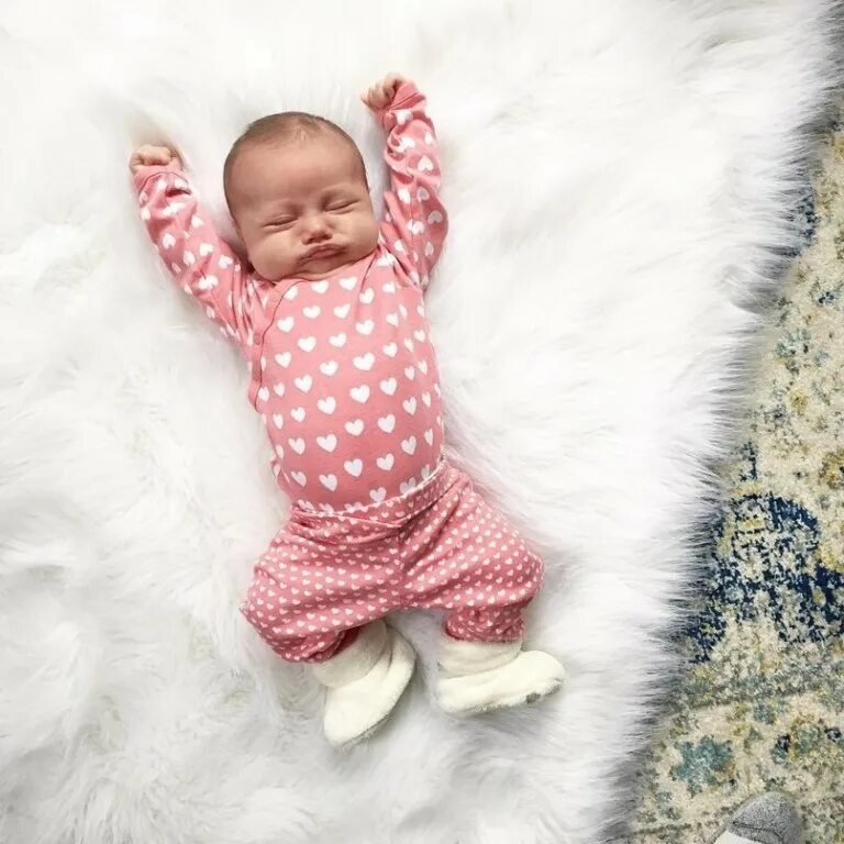 Маленькое счастье фото. Семейные картинки прикольные. Маленькое счастье. Маленькое счастье и большая. Чакалок расми.