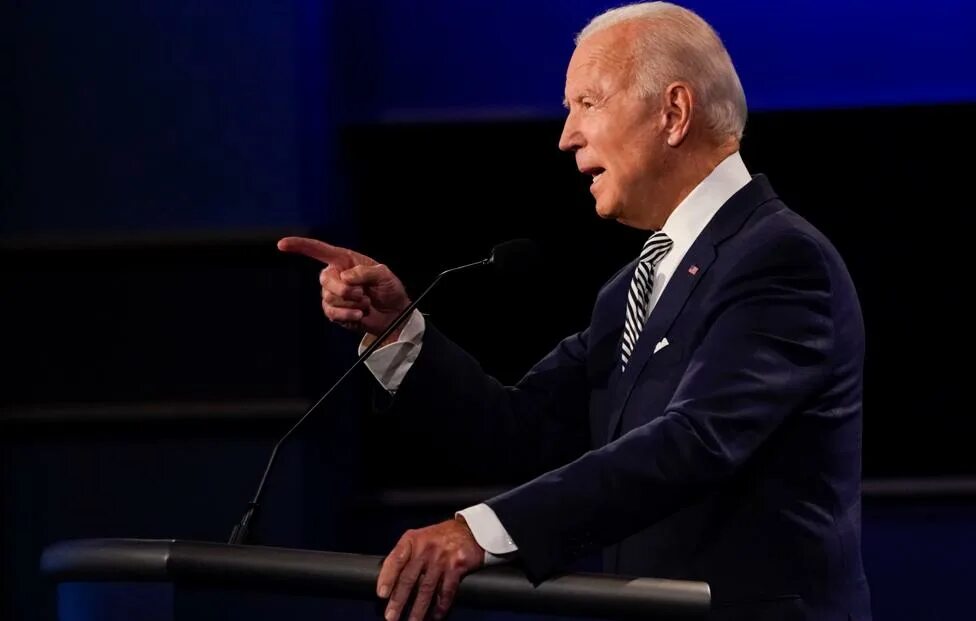 Biden debate. Дебаты байдена и трампа 2020. Джо байден дебаты с трампом. Трамп критикует байдена. Biden debate.