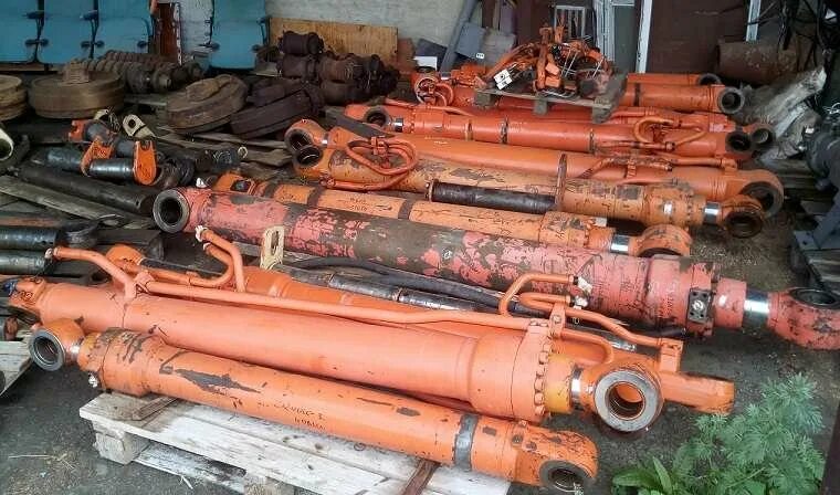 Гидроцилиндр ковша экскаватора. Гидроцилиндр рукояти hitachi zx375. гидроцилиндр хитачи 330 рукояти. гидроцилиндр рукояти hitachi zx370. гидроцилиндр ковша hitachi zx200-3.