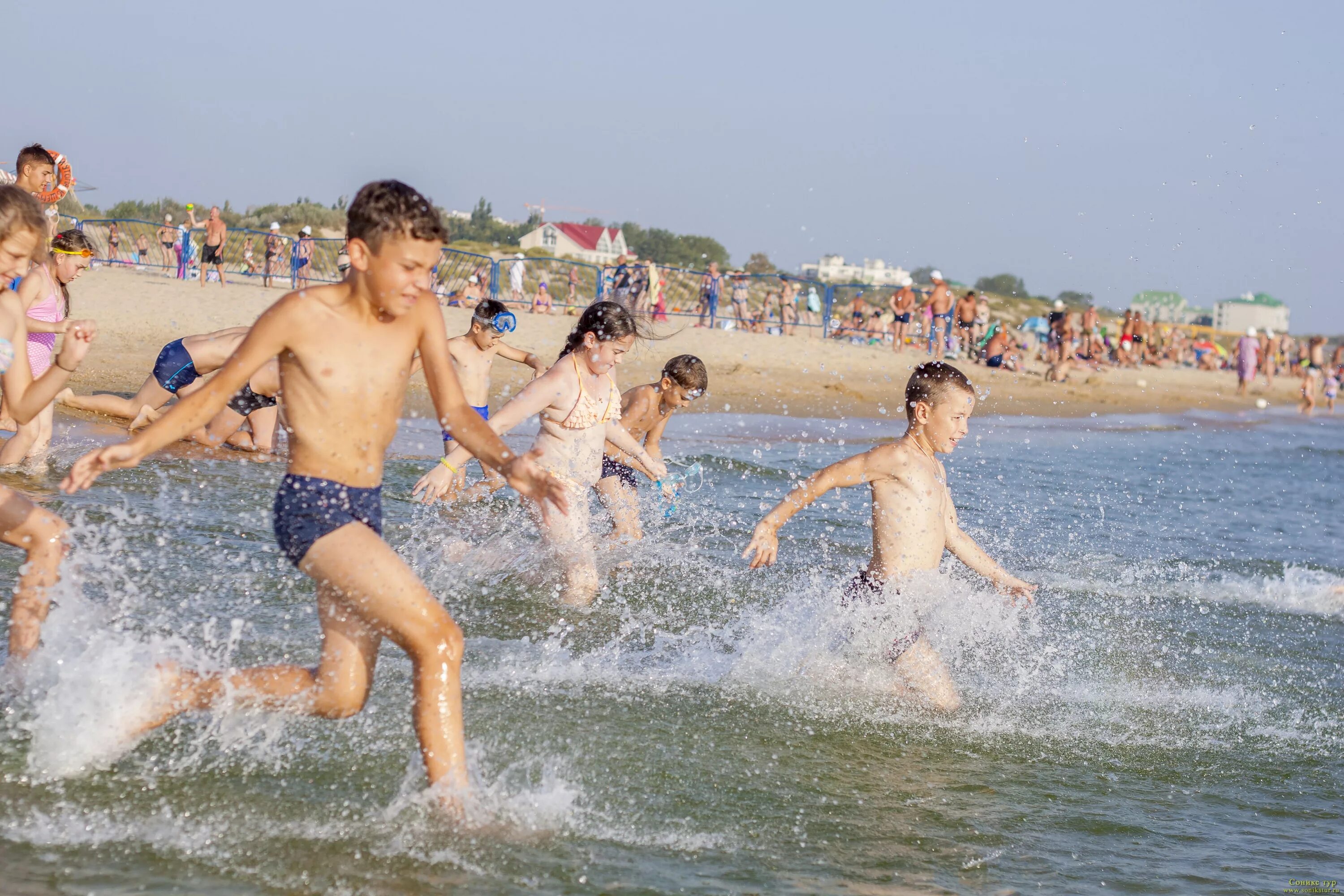 анапа детский курорт. лагерь на море анапа. санаторий надежда анапа пляж. лагерь анапа чёрное море. водные горки в аквапарке в анапе золотой пляж.