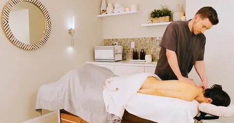 Massage mit Happy End, von einer hinreißenden Brünetten.