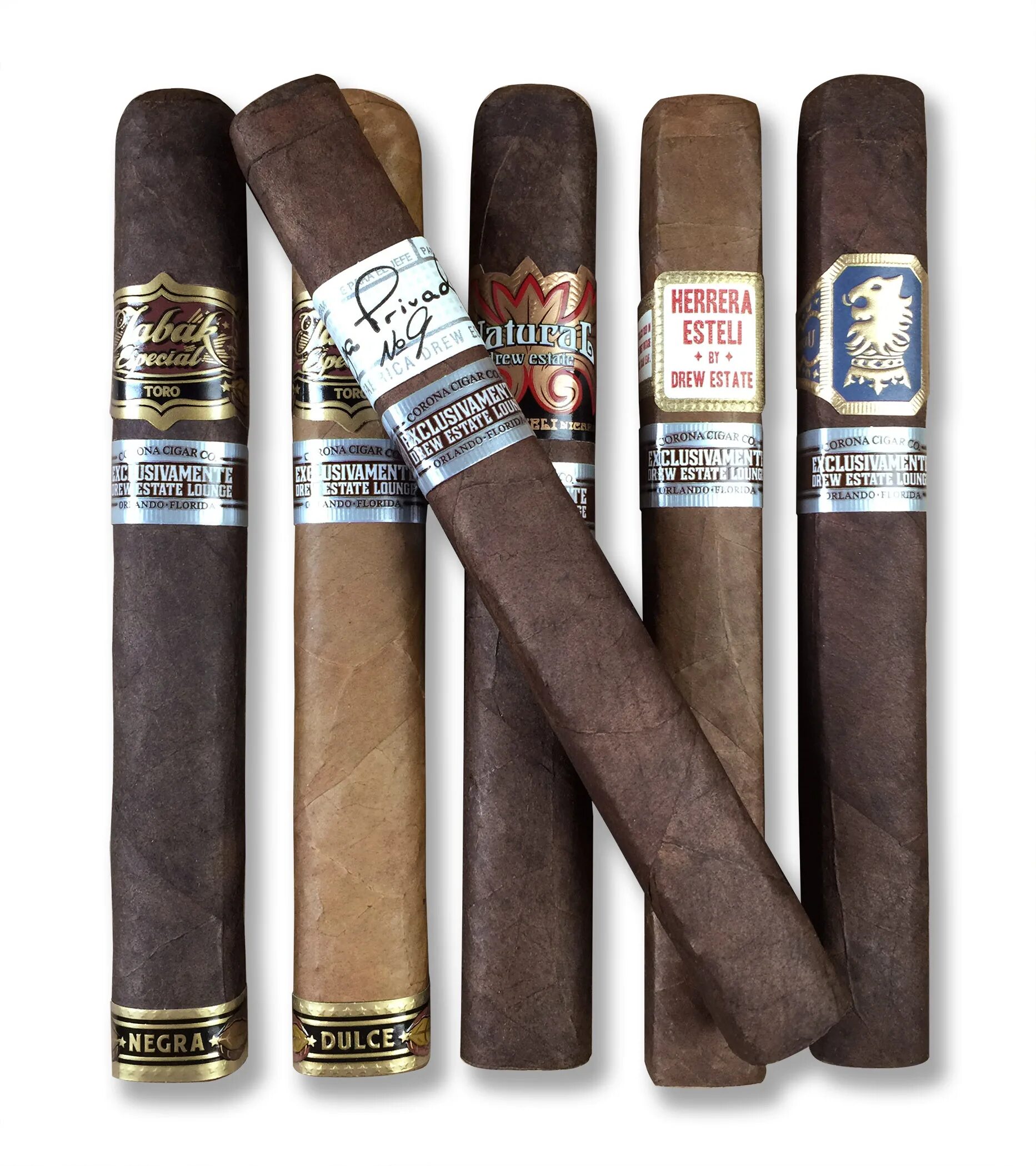 Cigar shop ru. Drew Estate сигариллы. Сигара Drew Estate Undercrown Corona. Старинные сигары. Форматы сигар.