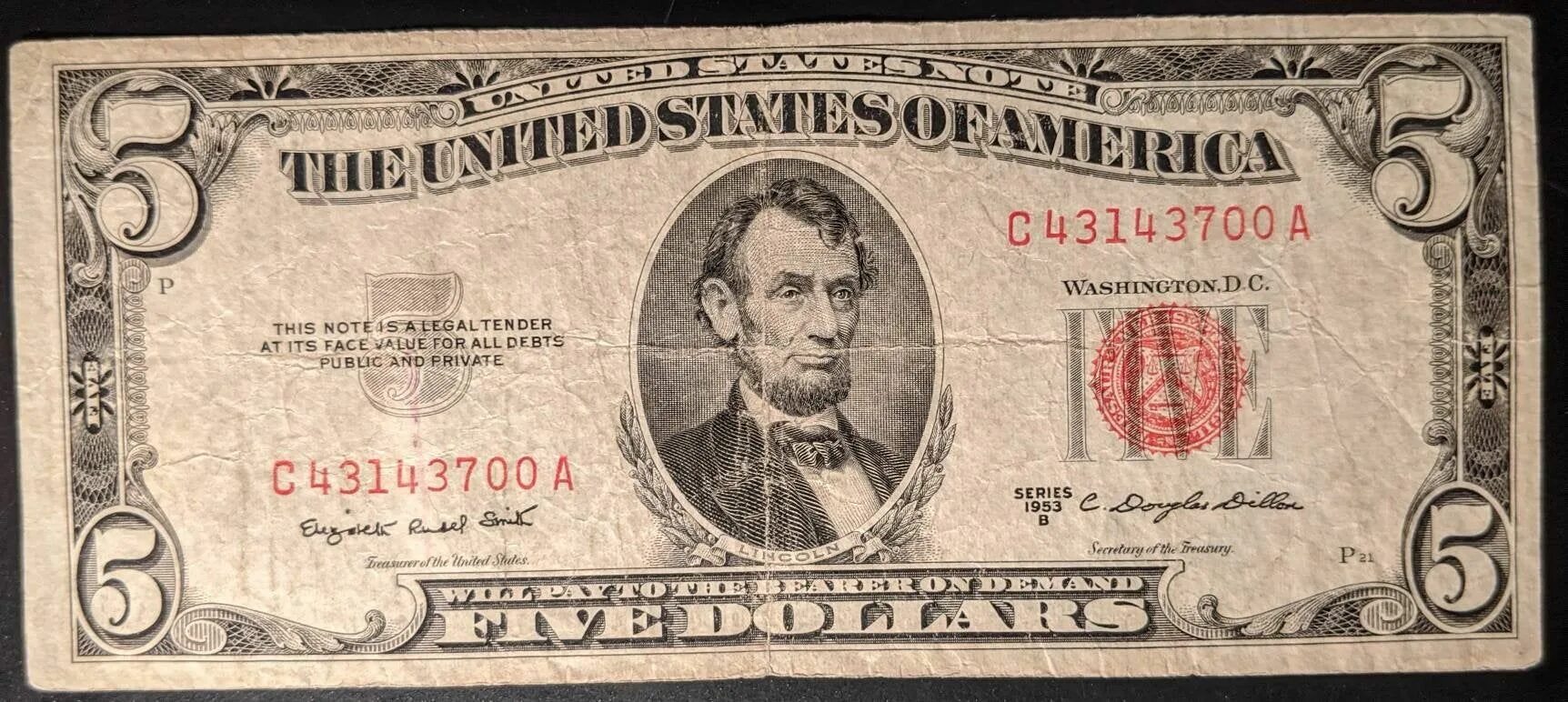 Новые 5 долларов. 5 Долларовая купюра. 5 Долларов США. Купюра 5 долларов США. Линкольн на долларе.